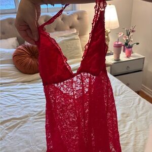 La SENZA Vibrant Red Lace Chemise